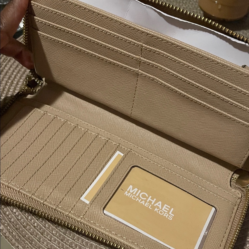 Michael Kors Beige and Brown Wristlet Wallet. NWOT - Picture 5 of 15